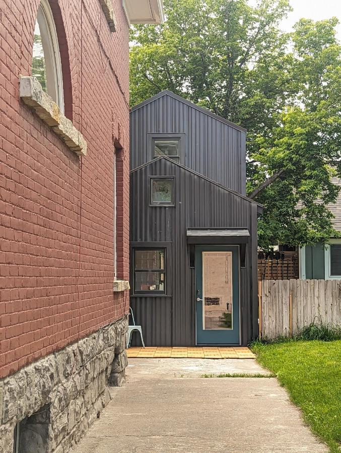 Carriage House Villa Livingston Exterior photo